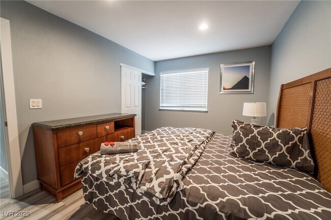 Foto del edificio - 3955 Savoy Ct