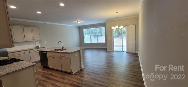 Foto principal - 5024 Harris Woods Blvd