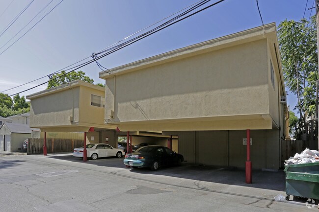 Building Photo - 2409 Q St