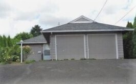 Foto principal - Milwaukie Duplex with Garage