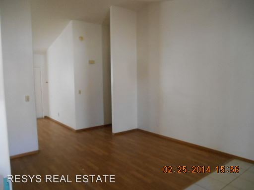 Building Photo - 487 Chelsea Dr