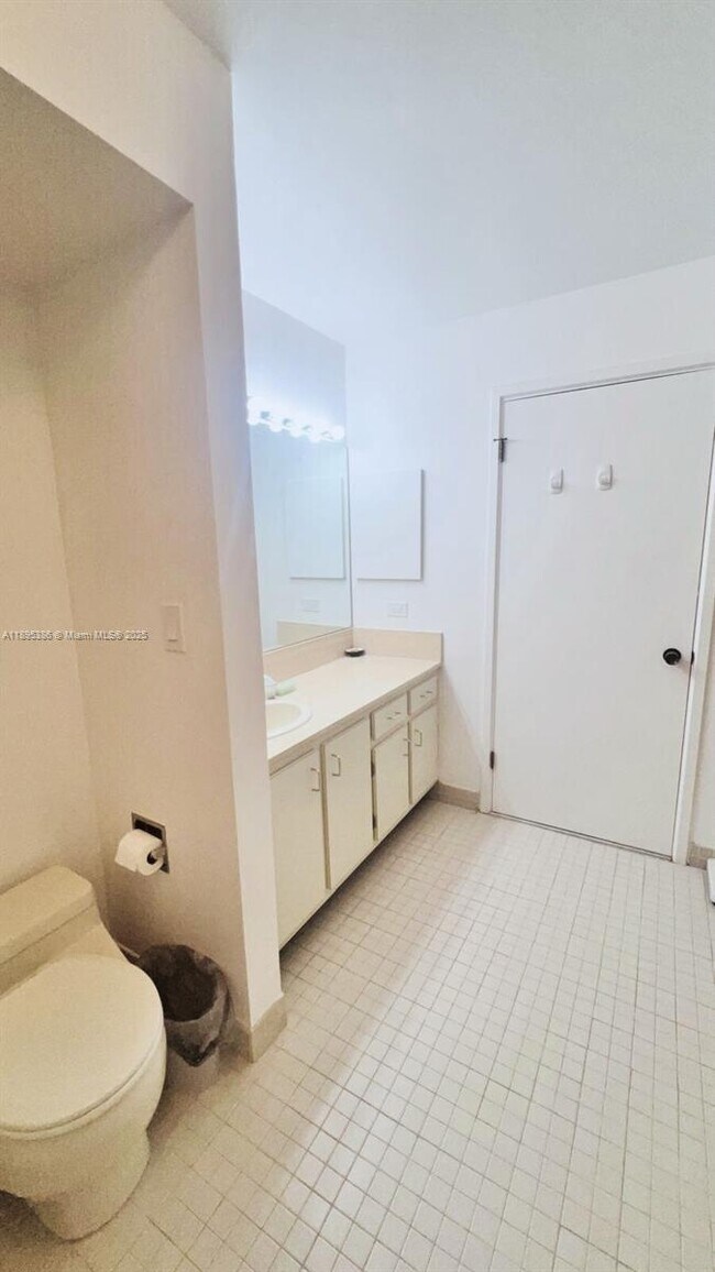 Foto del edificio - 170 Ocean Ln Dr