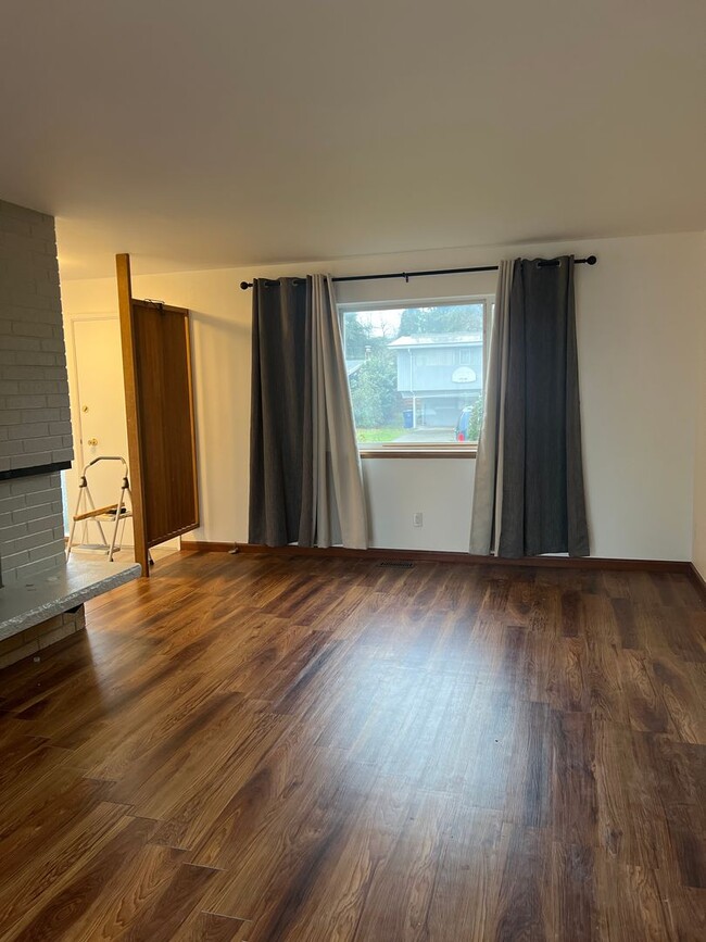 Foto del edificio - Spacious Home for Rent in South Seattle’s ...