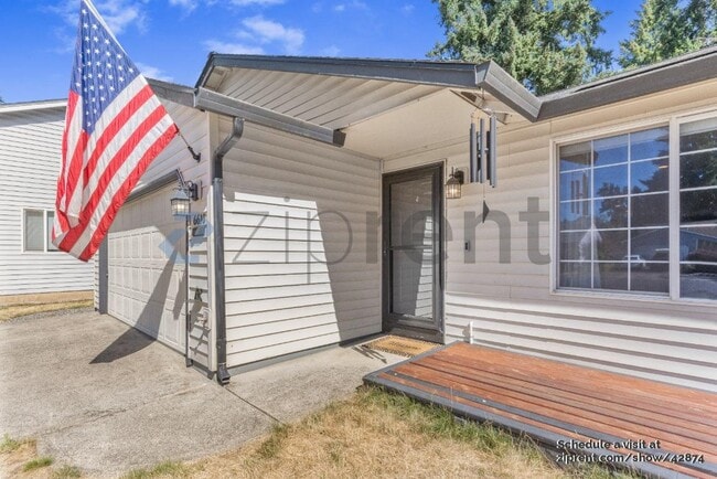 Building Photo - 6610 NE 67th Cir