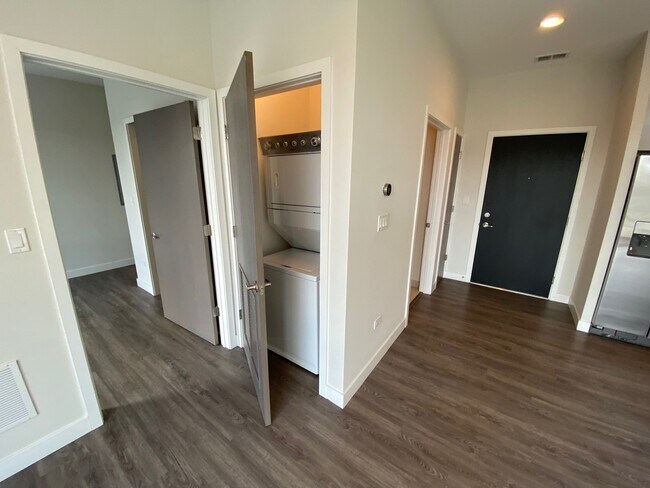 Foto del edificio - 4027 N Broadway