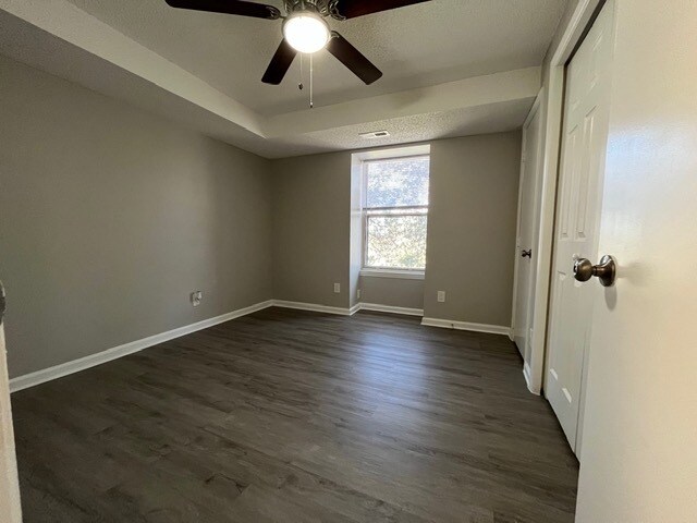 Foto del edificio - 9530 Shannon Green Dr