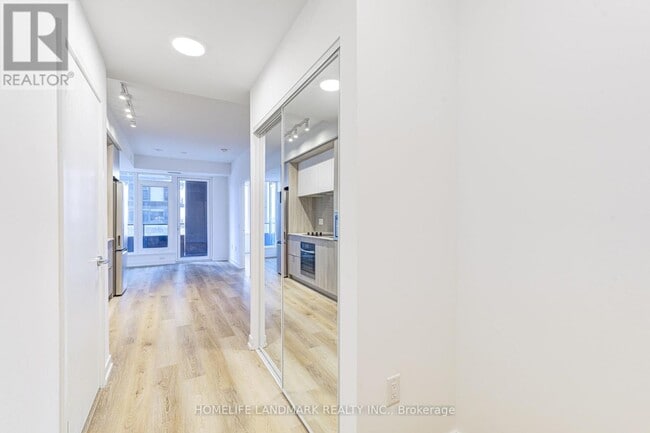 Building Photo - 395 Square One Dr