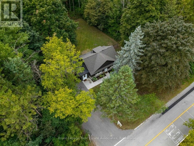 Building Photo - 20194 Main St