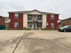 Building Photo - 407 Brittney Way