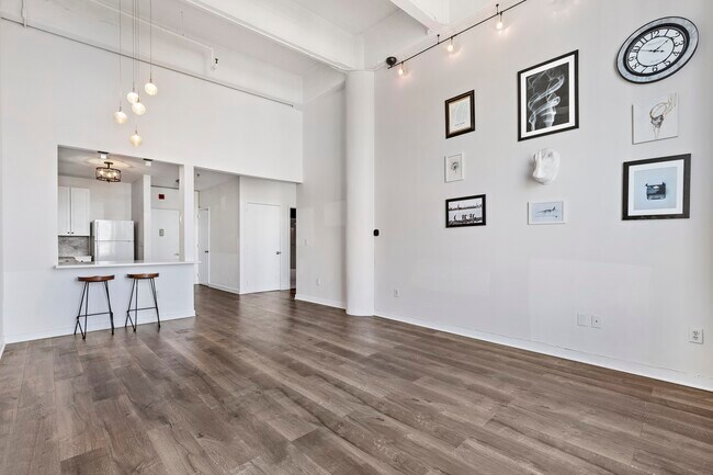 Building Photo - 1500 Hudson St