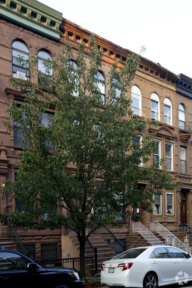 Foto del edificio - 245 W 122nd St