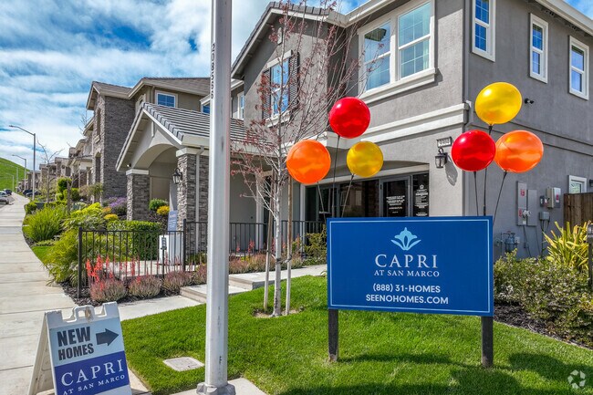 Detalle del edificio - Capri at San Marco by Seeno Homes