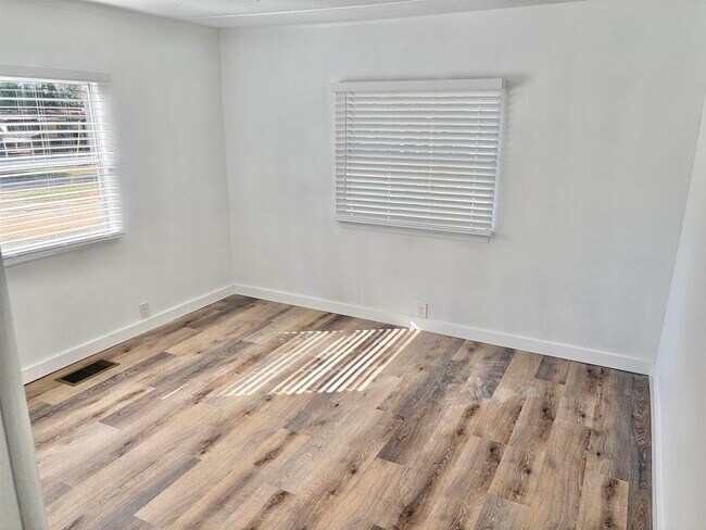 Foto del edificio - 2709 Deep Forest Cir