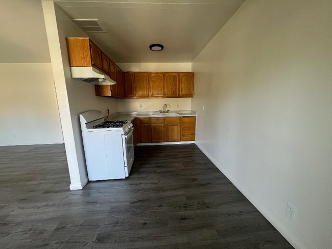 Building Photo - 1133 E Alosta Ave