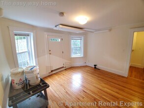 Building Photo - 156-158 Summer St Unit #B2