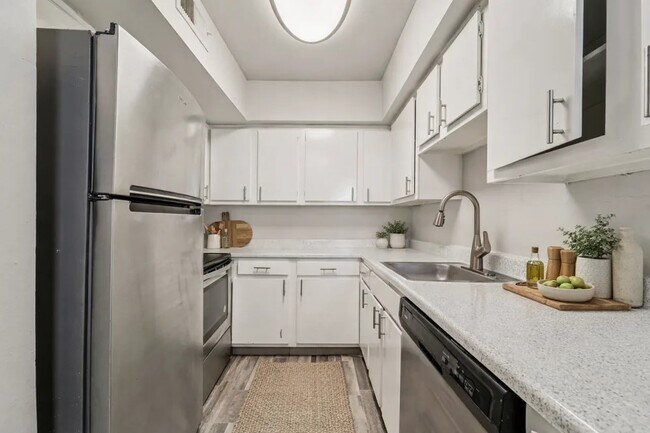 Foto del edificio - 2815 Greenridge Dr