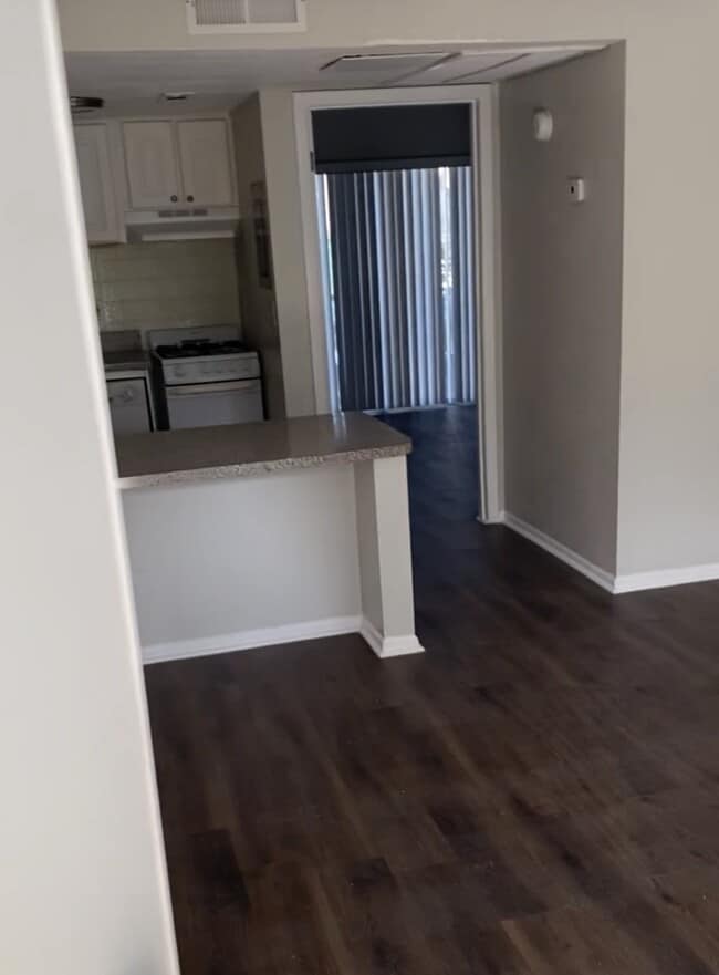 Building Photo - 126 Blue Point Way