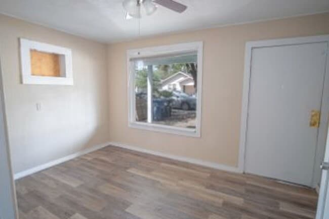 Building Photo - 342 Vine St