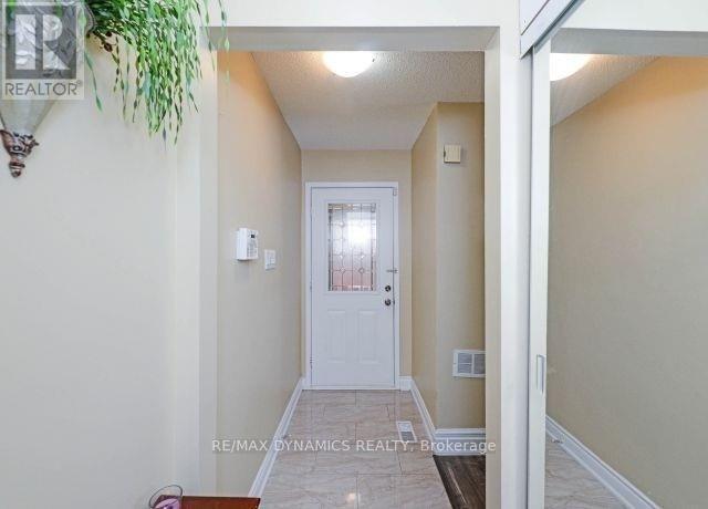 Building Photo - 7 Slater Cir