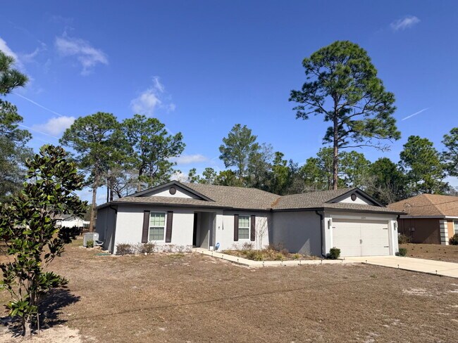 Foto del edificio - Beautiful 3 Bedroom, 2 Bathroom, 2 Car Garage home for rent in Royal Highlands on .46 acres!