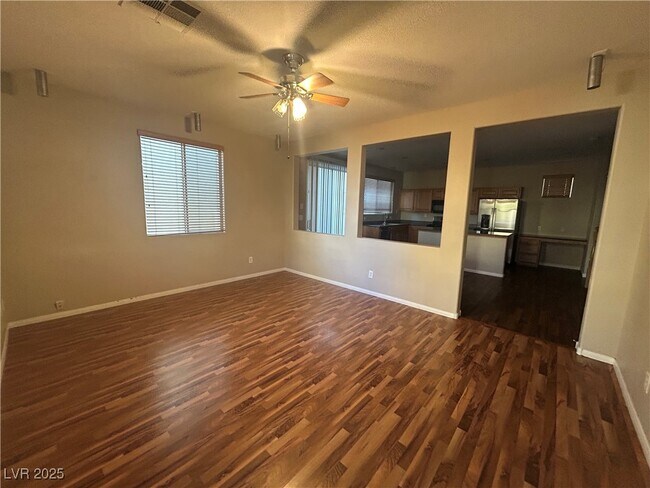 Foto del edificio - 9527 Crooked Wood Ave