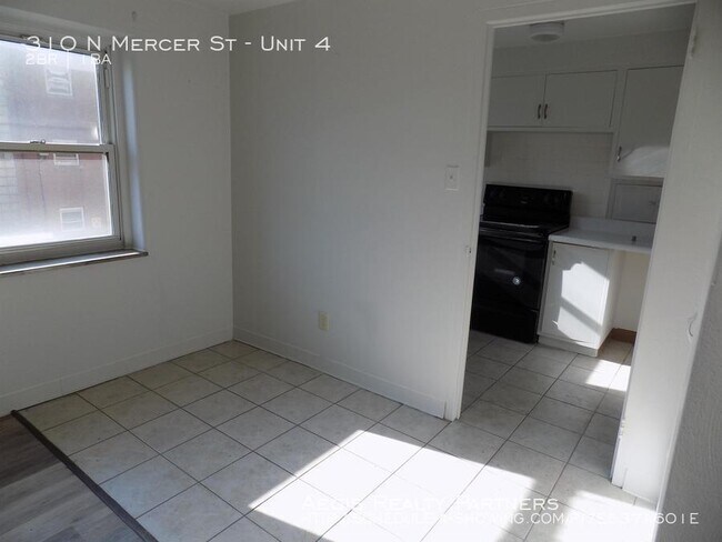 Foto del edificio - 310 N Mercer St