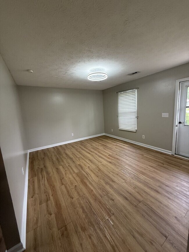 Foto del edificio - 159 Anderson Ln