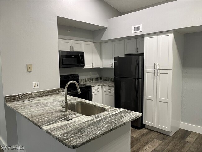 Foto del edificio - 13631 Eagle Ridge Dr