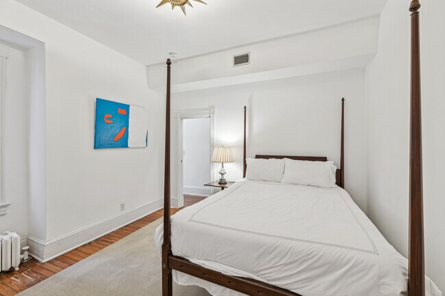 Foto del edificio - 1848 3rd St NW