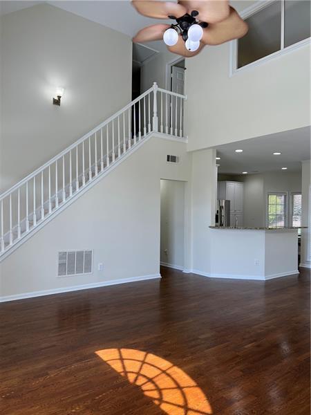Building Photo - 4603 Village Dr