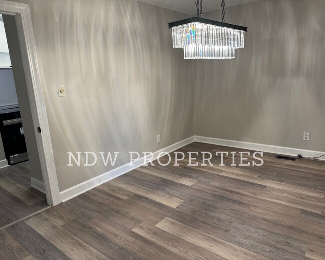 Foto del edificio - 3408 Greenbriar Dr