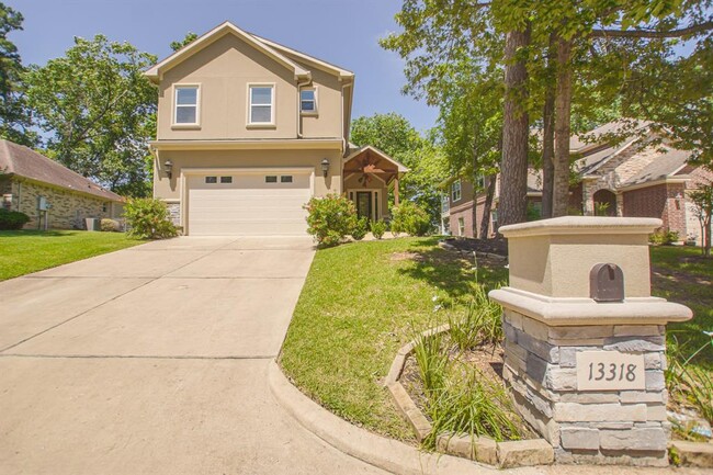Building Photo - 13318 Hilton Head Dr