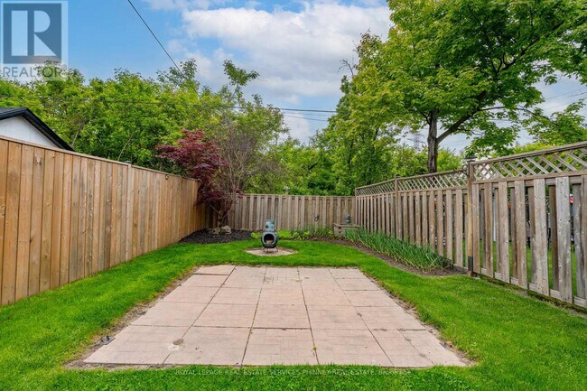 Building Photo - 787 Knox Ave