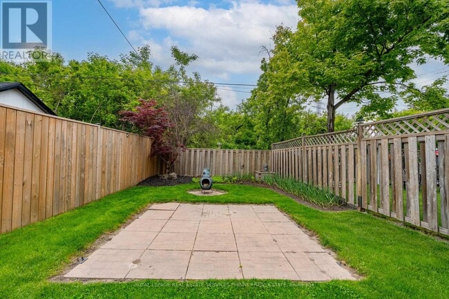 Photo du bâtiment - 787 Knox Ave