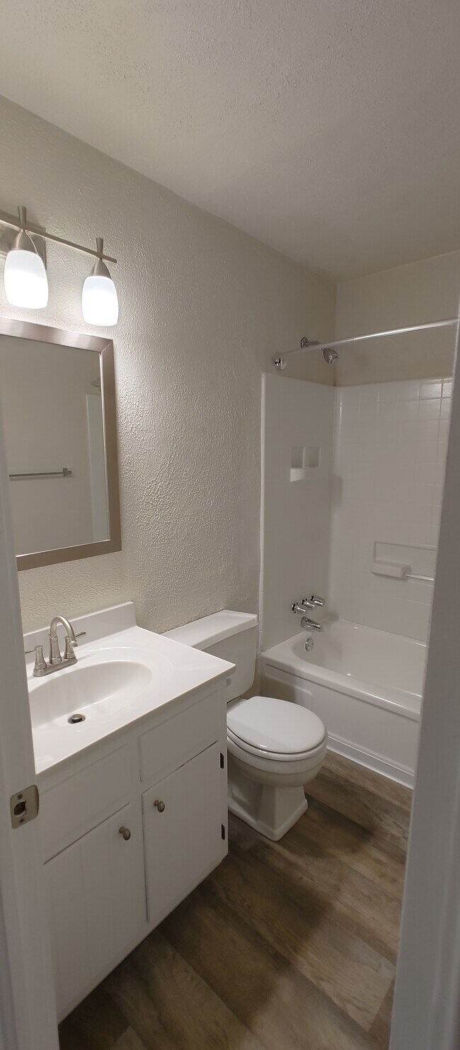 Foto del edificio - 4285 Taylor Rd