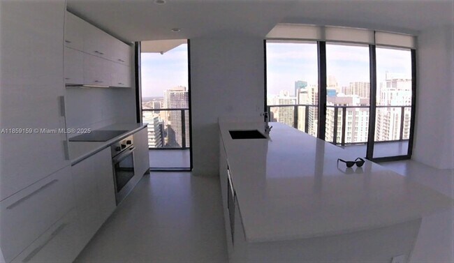 Foto del edificio - 1300 S Miami Ave
