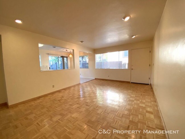 Building Photo - Charming 2 Bedroom Apartment Near Downtown PG