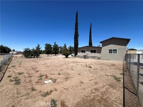 Building Photo - 13375 Larch St