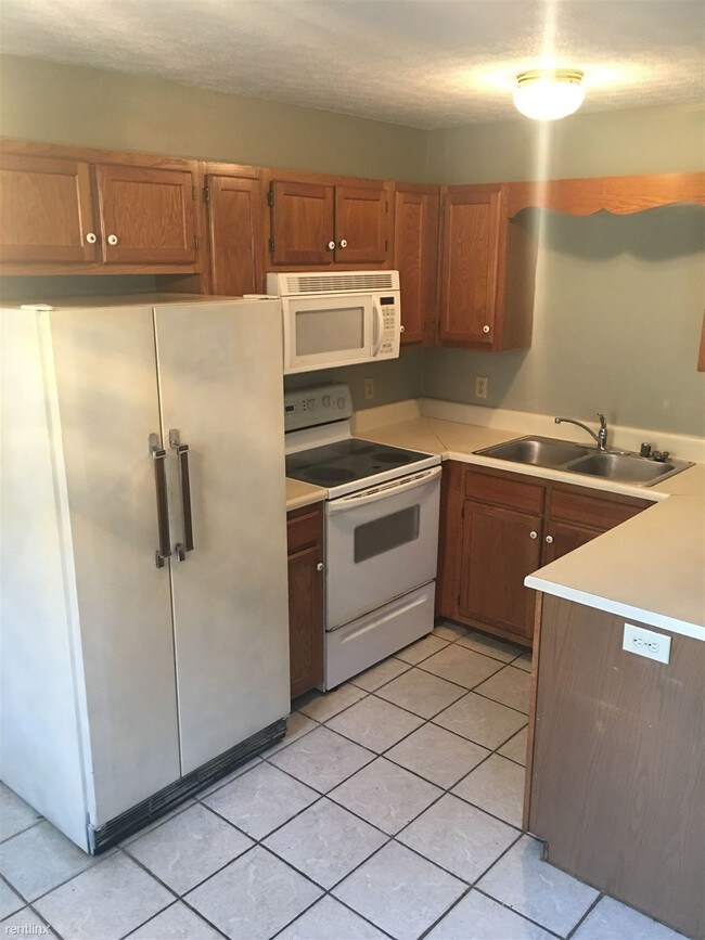Building Photo - 2 br, 1.5 bath Apartment - 100 Amy Ave Apt. 2