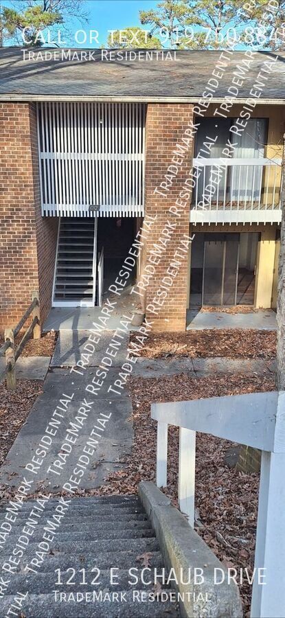 Foto del edificio - 1212 Schaub Dr