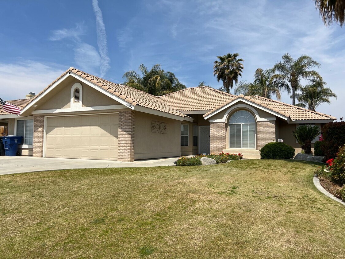 Primary Photo - Northwest Bakersfield Home