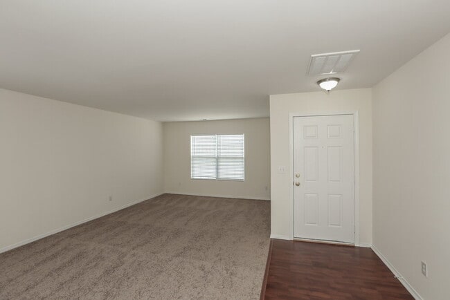 Building Photo - 1646 Rustic Arch Way