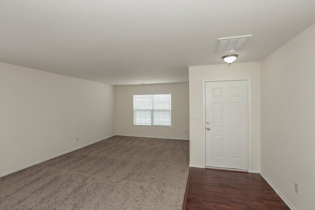 Foto del edificio - 1646 Rustic Arch Way