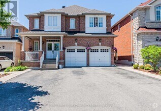 Building Photo - 6 Round Hill Ct