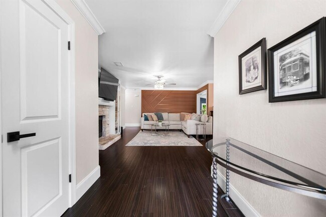 Building Photo - 8404 Hornet Dr