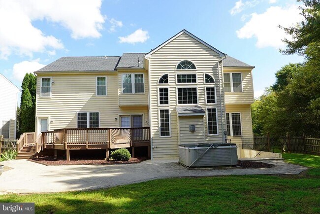 Building Photo - 14030 Bromfield Rd