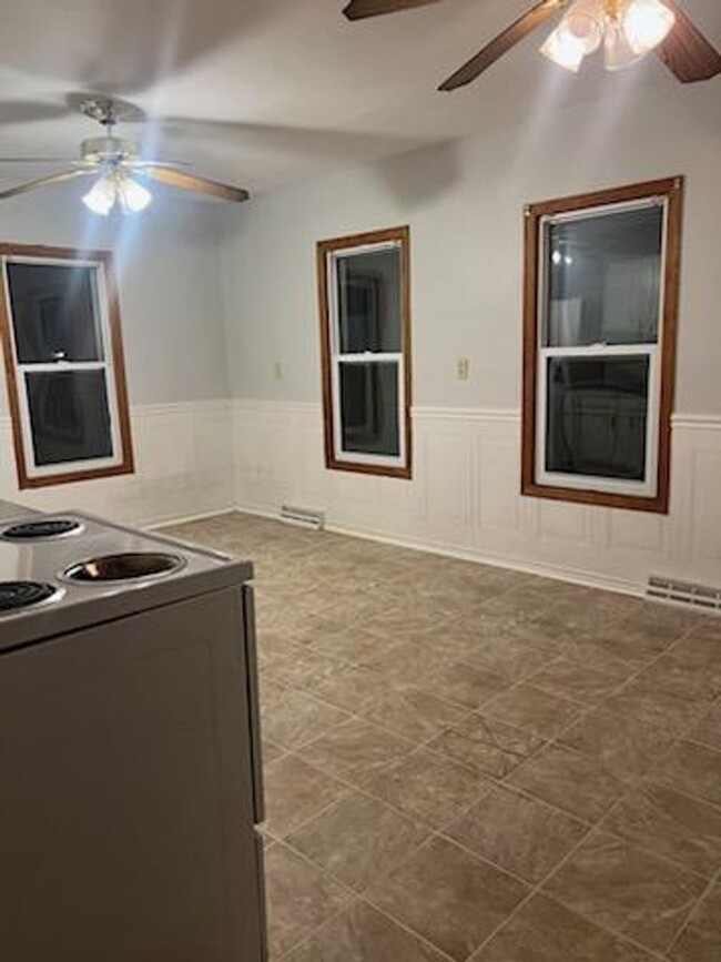 Foto del edificio - 12 Riverview Lane Bettendorf, IA 52722 - 4...