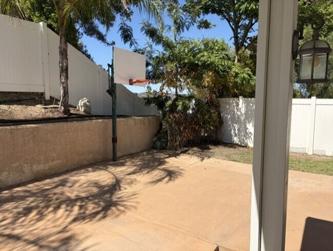 Building Photo - 30978 Riverton Ln