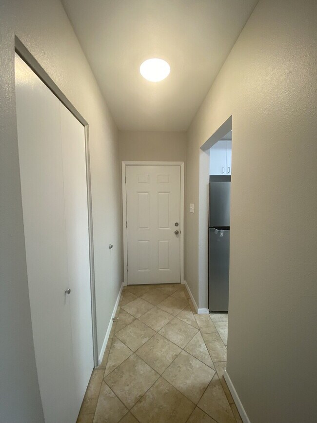 Foto del edificio - 8642 Fredericksburg Rd