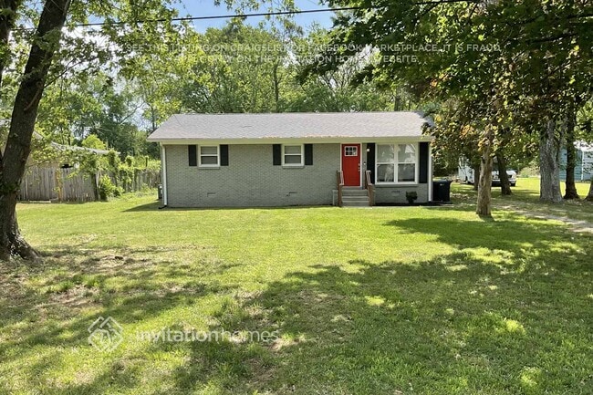 Building Photo - 8826 Burleson Ln